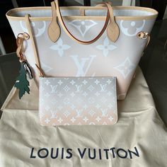 Brand New With Box And Dustbag. Guaranteed Authentic. Sold Out. Asking Over Retail Due To Scarcity. Louis Vuitton Big Bag, Louis Vuitton Neonoe, Bucket Tote Bag, Louis Vuitton Neverfull Monogram, Louis Vuitton Limited Edition, Future Dreams, Travel Luxury, Bag Obsession, Bags Louis Vuitton