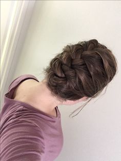 Simple french braid and tuck Simple French Braid, Wavy Haircuts Medium, Braids Vacation, Braids Color, Hairstyles Straight, Haute Hair, French Braid Hairstyles, Beautiful Braided Hair, Urban Trends