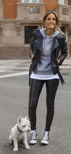 Lederhosen Outfit, Look Legging, Leather Jacket Outfits, Mode Casual, Fashion Mistakes, Street Outfit, Looks Chic, Sporty Outfits, Casual Winter Outfits