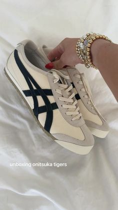 Onitsuka Tiger Outfit, Tiger Mexico 66, Onitsuka Tiger Mexico 66, Mexico 66, Shoe Wishlist, Aesthetic Shoes, Onitsuka Tiger