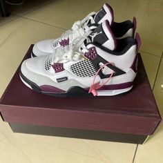 Brand New Never Worn Men’s Size Us 10 With Box Nikes For Men, Air Jordan 4 Retro Purple, Jordan 4 Purple, Purple Jordans, Best Jordans, Jordan 4 Shoes, Cute Jordans, Nike Shoes Women Fashion, Pretty Sneakers