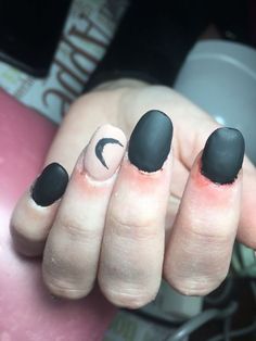 Black Shilak, Short Horror Nails, Ugly Nails, Scary Nails, Bad Nails, Simple Spring Nails, Short Gel Nails, Cute Spring Nails, Grunge Nails