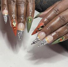 African Acrylic Nails, Decorate Nails, Soft Woman, Pop Art Nails, Nail Polish Rack, Colorful Nails, Almond Shape Nails, Cute Acrylic Nail Designs