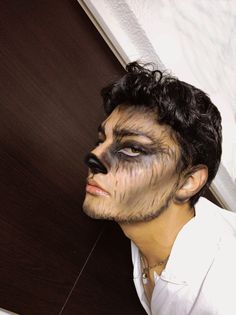 Hallowen Wolfe tik tok boy aestetich grunge inspo male makeup makeup Wolf Makeup Man, Boy Halloween Makeup, Mens Halloween Makeup, Werewolf Makeup, Wolf Makeup, Scary Couples Halloween Costumes, Horrible Tattoos, Master Tattoo, Werewolf Costume