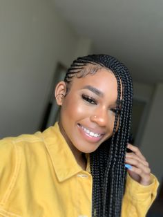 Cornrow Raster Styles, Best Outfit For Travel For Women, Braided Cornrow Half Up Half Down, Braids For Big Foreheads, Medium Lemonade Braids, Birthday Hairstyles Braids, Side Cornrows, Cornrow Styles, Cornrows Natural Hair