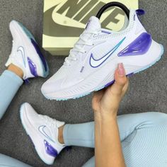 Nike Shoes Women Fashion, Dr Shoes, Money And Happiness, Nike Shoes Women, Shoe Lover, Shoes Shoes, Me Too Shoes, Sneakers Fashion, Womens Sneakers