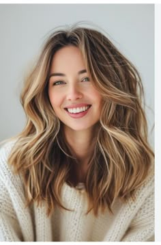 Midlength Haircuts With Curtain Bangs, Brown Hair Colors With Blonde, Hair Colors With Blonde, Brown Hair Color With Blonde Highlights, Fall Blonde Hair Color, Beautiful Brown Hair, Rambut Brunette, Fall Blonde Hair, Light Blonde Highlights