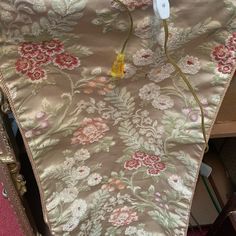 Sheila Davlin Silk Tapestry Floral Brocade W Tassels Trim Table Runner 14.5"X70". Condition Is New With Tags. Shipped With Usps Ground Advantage. Silk Tapestry, Floral Tapestry, Gold Silk, Holiday Colors, Table Runner, Tassels, Tapestry, Trim, Holidays