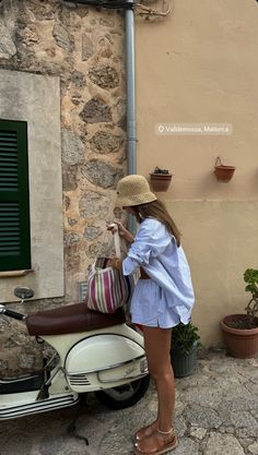 @keziacook wearing @djerfavenue Montenegro Outfit Ideas, Portugal Photoshoot, Europe Fall Outfits, Europe Summer Outfits, Greece Photos, Greece Outfit, Europe 2024, European Summer Outfits