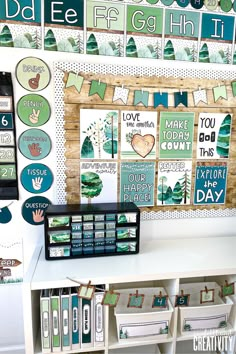 the classroom is decorated with green and white items for teachers to use on their desks