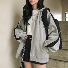 London Street Fashion, Mode Ulzzang, Mode Inspo, Inspired Outfits, Edgy Outfits, Korean Street Fashion, Korean Outfits, Kpop Fashion, Street Styles