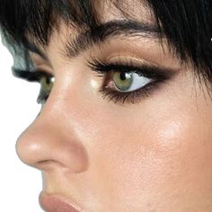 Makeup Hooded Eyes, Foundation Ideas, Maquillage On Fleek, Smokey Eyeliner, Black Smokey, Cat Eyeliner, Swag Makeup