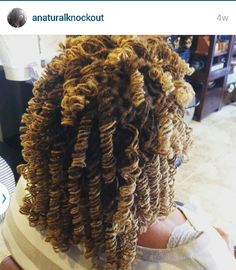 Sisterlocks Ombre Sisterlocks, Ponytail Wavy, Styles Ponytail, Sisterlocks Styles, Cute Short Haircuts, Style Hairstyle, Natural Styles, Pipe Cleaners, Sisterlocks