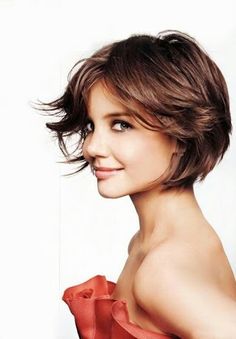 Curtinho Katie Holmes Hair, Modern Bob Haircut, Short Brown Hair, Modern Haircuts, Layered Bob Hairstyles, Short Bob Haircuts, Modern Hairstyles, Katie Holmes, Short Bob Hairstyles