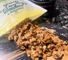 healthy snacks Health Ads, Best Granola, Camping Snacks, Gluten Free Granola, Travel Snacks, Yellow Foods, Butterscotch Chips, Healthy Clean Eating, Homemade Granola