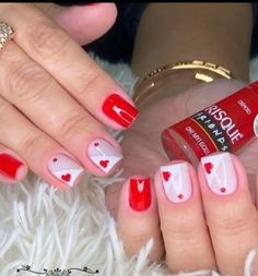 Valentines Nail Art Designs, Nail Art Inspo, Short Nail Manicure, 2023 Nail, Valentine Nail Art, Nail Art Glitter, Spring Nail Designs, Great Nails, Glitter Nail