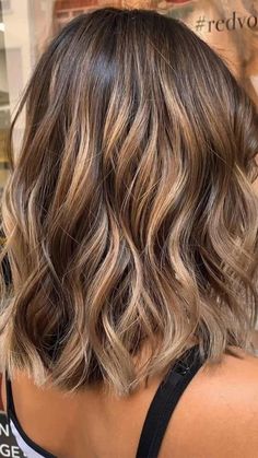 Brown Hair Shades, Brunette Hair With Highlights, Gorgeous Hair Color, Brown Hair Balayage, Summer Hair Color For Brunettes, Short Hairstyle, Summer Hair Color, The Salon, Hair Color Ideas