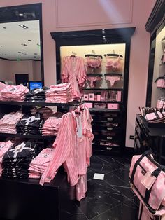 Victoria Secret Store Design, Working At Victorias Secret, Victoria's Secret Clothes, Victoria's Secret Store, Victoria Secret Under Set Aesthetic, Pink Victoria Secret Clothes, Victoria’s Secret Aesthetic, Pijama Victoria Secrets