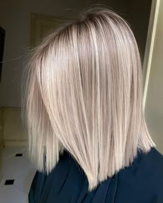 Summer Blonde Hair, White Blonde Hair, Light Blonde Hair, Blonde Hair Shades, Long Bob Hairstyles, Short Hair Color, Hair Color Balayage