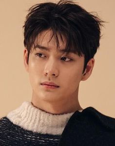 Two Block Hairstyle Men, Asian Men Two Block Haircut, 70 30 Haircut Men Asian, Korean Men’s Hair Short, Korean 2 Block, Asian Short Hair Men Korean Hairstyles, Kdrama Hair Men, Layer Hair Korean Men, 2 Block Haircut Men Korean