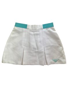 late 80s/early 90s PONY tennis skirt. deadstock. NWT. white. mint green trim & logo. snap waistband. front pleats. 13.5" waist, laid flat. 14" length. in excellent, unworn condition. legit. legitbabes.etsy.com itslegitvintage on instagram. Logo Vert, Late 80s, Early 90s, Tennis Skirt, Halloween Shopping, Tennis, Active Wear, Womens Skirt, Bathing Beauties