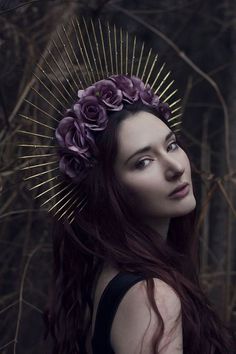 Crown Pictures, Crown Headdress, Headpiece Diy, Diy Crown, Halo Crown, Gold Spray Paint, Braut Make-up, Flower Spike