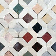 an image of a tile pattern that looks like it is made out of different colors