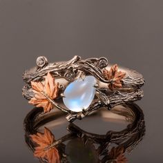 قلادات متدلية, Bijoux Art Nouveau, Cute Engagement Rings, Leaf Engagement Ring, Moonstone Engagement, Magical Jewelry, Moonstone Engagement Ring, Pretty Rings, Fantasy Jewelry