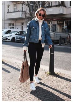 White Sneakers Outfit, Jacket Outfit Women, 일본 패션, Jean Jacket Outfits, Black Jeans Outfit, Streetwear Mode