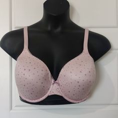 Available Is An Authentic Victoria's Secret Body By Victoria Lined Perfect Coverage Bra Size 38ddd The Bra Is New Without Tags. The Bra Was Purchased From An Outlet Store. The Bra Is Either A Catalog Return, Store Pull, Or Overstock. The Emblem On The Back And Tag Have Been Marked To Avoid Store Returns. The Bra Is In New Condition And Retails For $79.99. Don't Miss Out On This Tremendous Deal Act Now!! Girl Shopping, Coverage Bras, Victoria Secret Body, Outlet Store, Bra Sizes, Girls Shopping, Women's Intimates, Outlet, Victoria's Secret