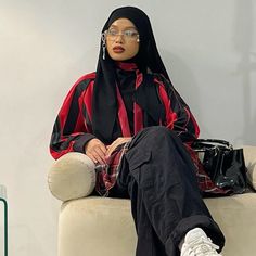 Hijabi Fits, Muslim Style, Hijabi Outfits, Hijab Fashion Inspiration, Fitness Inspo, Hijab Fashion, Fashion Inspo, Style Inspiration, Outfit Inspo