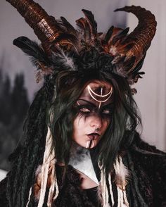 Viking Makeup, Voodoo Halloween, Horns Costume, Demon Costume, Gore Makeup, Viking Costume, Witch Makeup, Vintage Halloween Costume