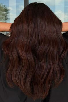 Deep Auburn Copper Hair Chocolate Hair Red Undertones, Dark Brunette With Copper Balayage, Brunette Shades Chart, Dark Rich Auburn Hair, Dark Auburn With Lowlights, Auburn Undertone Hair, Dark Brown Copper Hair Color Balayage, Deep Hair Color Ideas, Dark Brown Copper Highlights