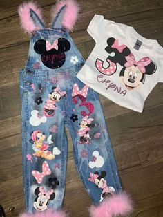 Minnie Mouse Overalls, Painted Overalls, Custom Kids Clothes, Kid Birthday Outfits, Minnie Mouse Birthday Outfit, Minnie Mouse Shoes, Mouse Outfit, Kids Overalls