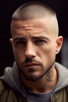 If you have a square face shape, a buzz cut with feathered texture adds depth and dimension. The feathered layers on top make this buzz cut variant more sophisticated and appealing. Click here to check out more best buzz cut hairstyles for men right now. Square Face Men, Jarhead Haircut, Marine Haircut, The Perfect Haircut, Feathered Layers