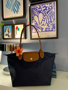 #longchamp #longchamplepliage #lotus #hairclipstyles Long Champ Outfit, Long Champ, Longchamp Bag, Aesthetic Bags, Makeup Room, Bag Style, Bag Organization