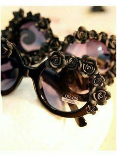 Diy Sunglasses, Vintage Sunnies, Mermaid Dreams, Sunglasses Women Fashion, Beach Sunglasses, Blue Sunglasses, Shades Sunglasses, Aviator Style