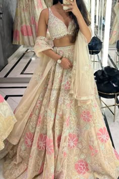 Wedding Dress Shopping Signs, Embellished Lehenga, Thrift Store Clothes, Pastel Lehenga, Seema Gujral, Desi Dress, Simple Lehenga, Shadi Dresses