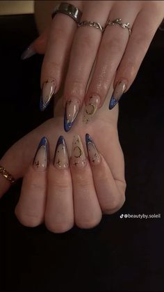 Almond Nails Hoco, Super Long Almond Nails, Cool Art Nails, Formal Nails Blue Dress, Blue Gold And Black Nails, White Blue Gold Nails, Dark Blue Nails With Flower Design, Black Blue Nail Designs, Gold And Dark Blue Nails