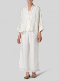 Linen Oversized Kimono Jacket Elegant White Linen Outerwear, Classic Summer Layering Outerwear, Classic Summer Outerwear For Layering, Elegant Long Sleeve Linen Outerwear, Elegant Oversized Blazer, Elegant Summer Blazer In Relaxed Fit, Elegant Relaxed Fit Linen Outerwear, Elegant Linen Tops With Pockets, Elegant Linen Outerwear For Daywear