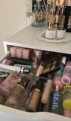 Makeup Drawer, Eye Makeup Pictures