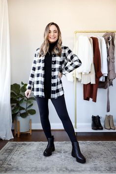 Flannel Shirt Outfit Women 2022, Black Plaid Shirt Outfit, Plaid Shirt With Jeans, White Plaid Shirt Outfit, Boyfriend Shirt Outfit, Black Chelsea Boots Outfit, Winter Layering Outfits, Layer For Winter