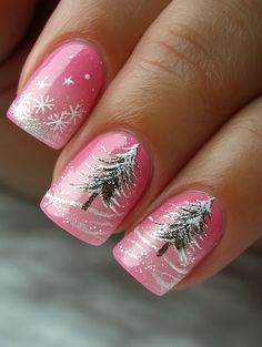 Festive Christmas Nail Colors Ideas for the Holiday Season Pink Christmas Tree Nails, Rose Gold Christmas Nails, Christmas Nail Color, Cozy Cabin Christmas, Nail Colors Ideas, Peach Nail Art, Bark Recipes, Christmas Bark, Christmas Nail Colors