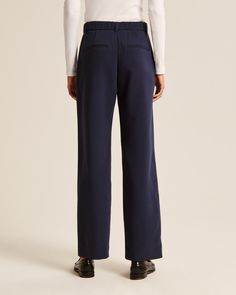 Ultra high rise pants in our elevated menswear fabric and an easy, straight fit, featuring functional pockets, belt loops and fly closure for a secure fit. Zara Lace Top, Dressy Jeans, Pleather Pants, Womens Office, Tie Waist Pants, French Girls, Blue Trousers, High Rise Pants, On Repeat