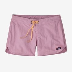 The Wavefarer® Boardshorts are the ultimate go-anywhere, do-anything surf trunks. They're built with quick-drying NetPlus® 100% postconsumer recycled nylon faille made from recycled fishing nets to help reduce ocean plastic pollution, with a DWR (durable water repellent) finish that's made without perfluorinated chemicals (PFCs/PFAS). Inseam length is 5". - Cliffs and Waves: Conifer Green Ocean Plastic Pollution, Patagonia Shorts, Patagonia Women, Plastic Pollution, Frankies Bikinis, Patagonia Womens, Wear Pink, Swim Trunks, Board Shorts