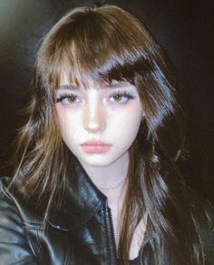 Brunette Woman, Alt Girl, Brunette Girl, Pretty Makeup, Cute Makeup, Girl Face, Ulzzang Girl, Pretty Face