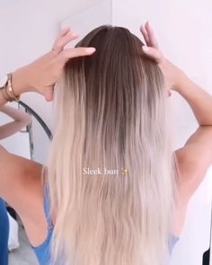 Daily Hair Inspiration 💇‍♂️💇 | Beautiful hair tutorials for you 😍🥰 (By @ayseacun_ ) 💕 Follow us to get more hair style ideas and learn simple beautiful hair styles 💓 . .... | Instagram Bun Hack For Short Hair, Bun Hack, Styles Ideas, Hair Tutorials Easy, Beautiful Hairstyles, Amazing Hair