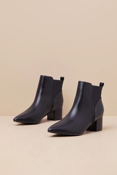 2024 Fall Capsule Wardrobe + Outfit Ideas Ankle Boots Outfit Dressy, Black Ankle Boots Outfit Dressy, Black Ankle Boots Outfit, Boots Outfit Ankle