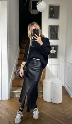 Black Leather Skirt Casual Outfit, Sweater Leather Skirt Outfit, Black Faux Leather Midi Skirt Outfit, How To Style A Long Black Satin Skirt, Winter Outfit Leather Skirt, Leather Pants Day Outfit, Black Gray And White Outfits, Skirts Outfits For Winter, Mid Leather Skirt Outfit