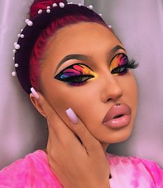 Golden Barbie, Mekap Mata, Butterfly Makeup, Halloween Makeup Inspiration, Smink Inspiration, Pinterest Makeup, Eye Makeup Designs, Dope Makeup